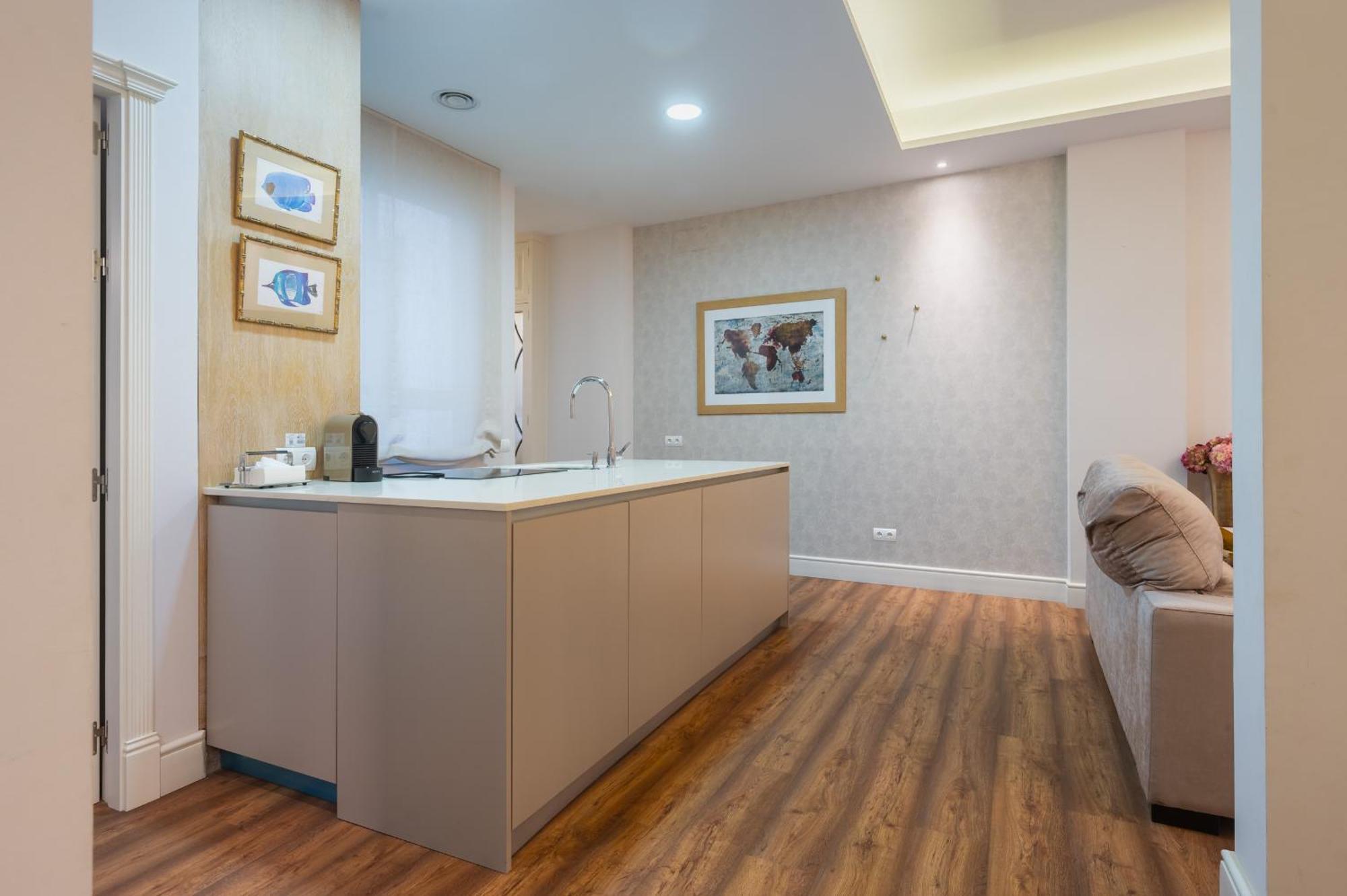 Centro Luxe 3 Rooms Σεβίλλη Εξωτερικό φωτογραφία